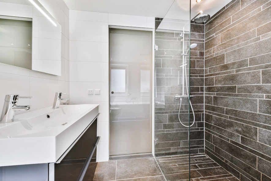 before-after-bathtub-to-shower conversions