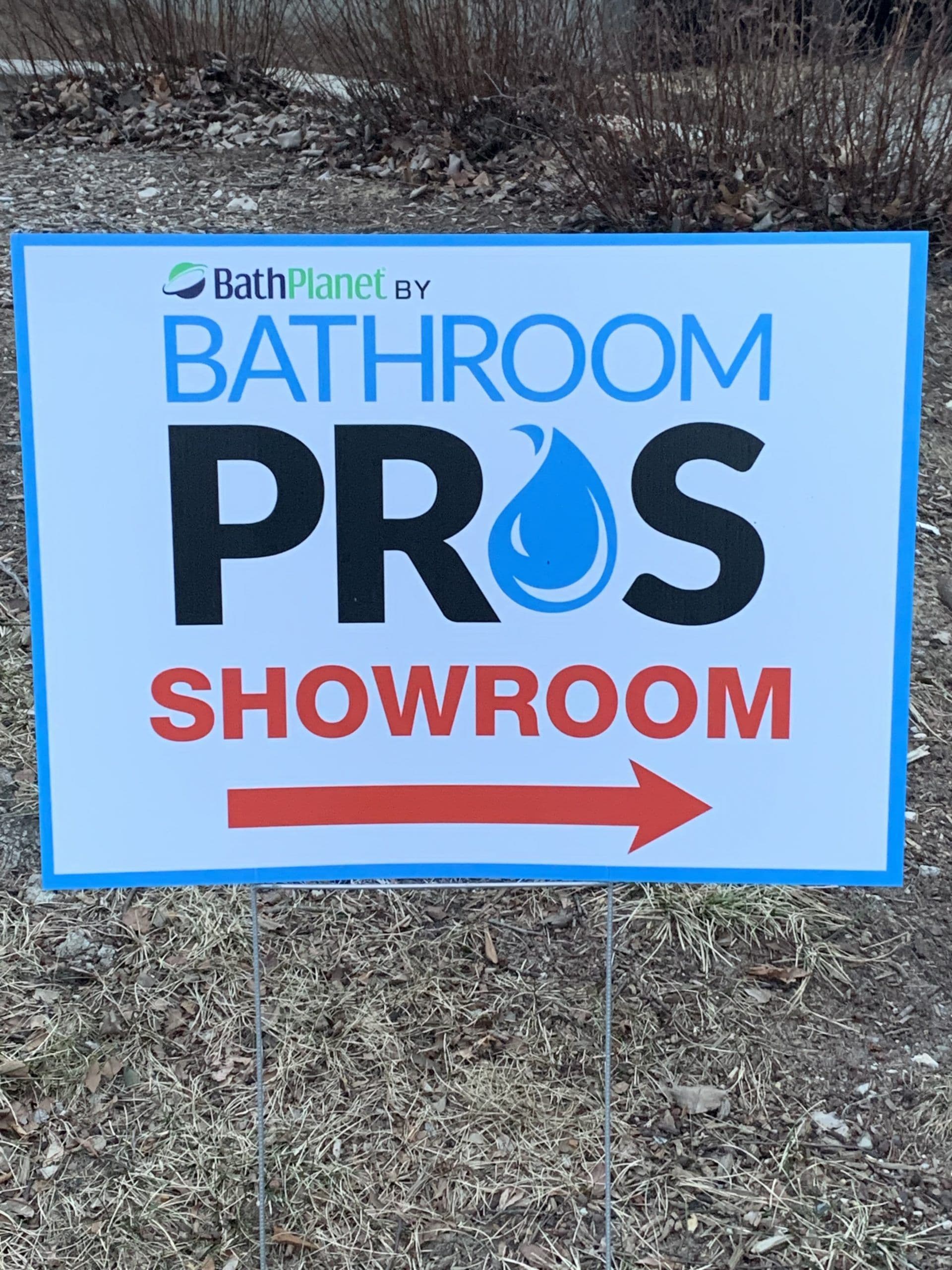 Showroom-sign-with-arrow-bathroom-pros-of-new-jersey-scaled
